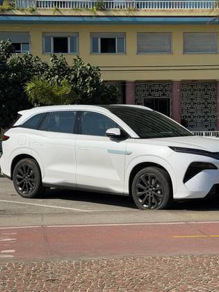BYD ATTO 8 1.5 TURBO PHEV AWD AUTOMÁTICO